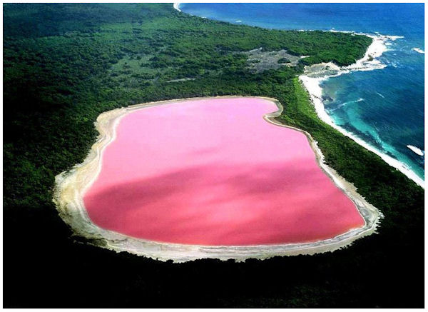 Le lac Hillier sur l'île de 