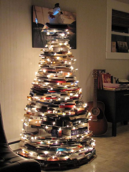 Sapin de Noël avec des livres